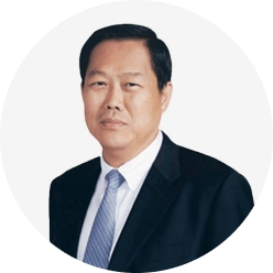 Mr. Umroong Sanphasitvong