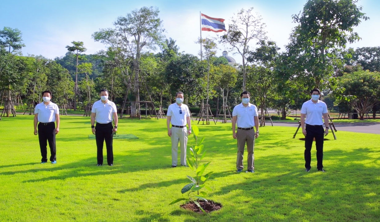 Sep 16, World Ozone Day "Dhanin Chearavanont" Senior Chairman of Charoen Pokphand Group Co., Ltd. (C.P. Group), kicked off planting trees project to reduce global warming and return ozone to the atmosphere as a pilot model for all business units within C.