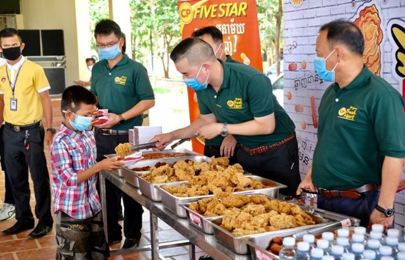 โครงการ อาหารกลางวันเพื่อเด็กด้อยโอกาส (C.P. CAMBODIA CO., LTD. , ประเทศกัมพูชา)