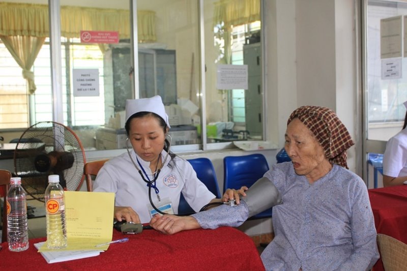 โครงการแพทย์เยาวชนเวียดนาม ปฏิบัติตามคำสอนของลุงโฮ อาสาสมัครเพื่อสุขภาพอนามัยประชาชน (C.P Vietnam Corporation)